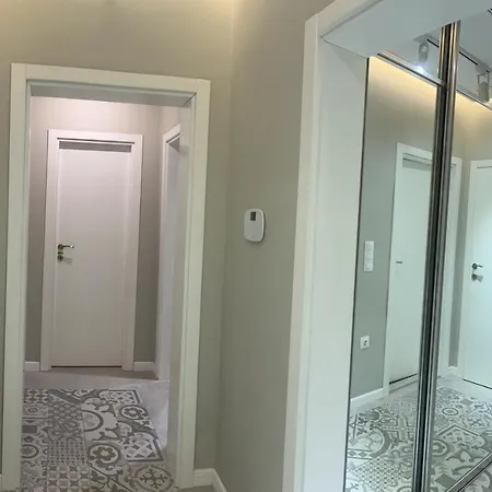 Apartment Fabulous New In